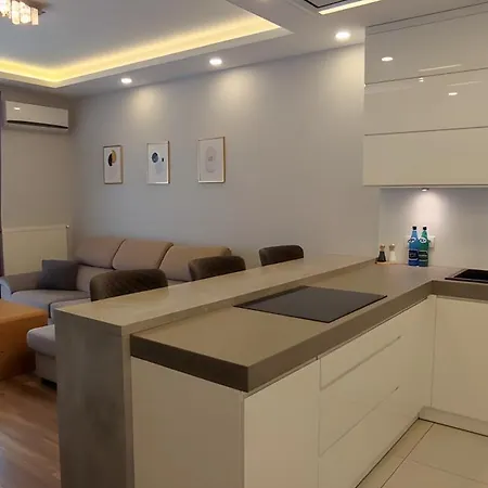 Gold Penthouse * ジェシュフ